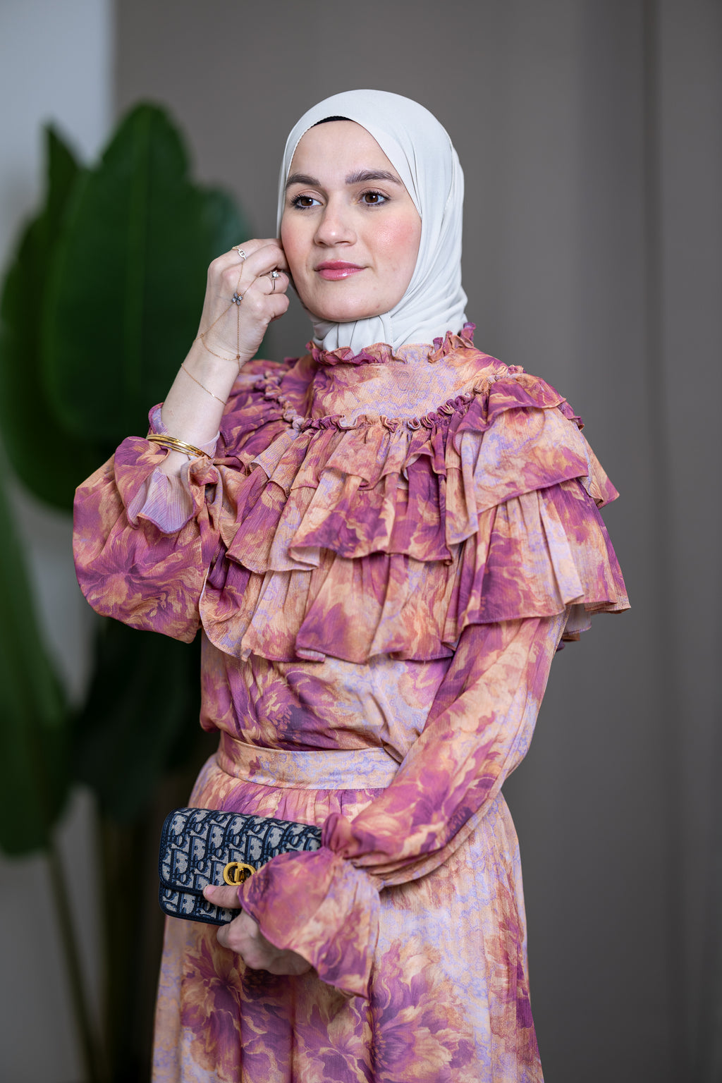 Robe longue fleurie à volants rose