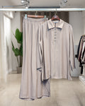 Ensemble pantalon et chemise col polo satin beige