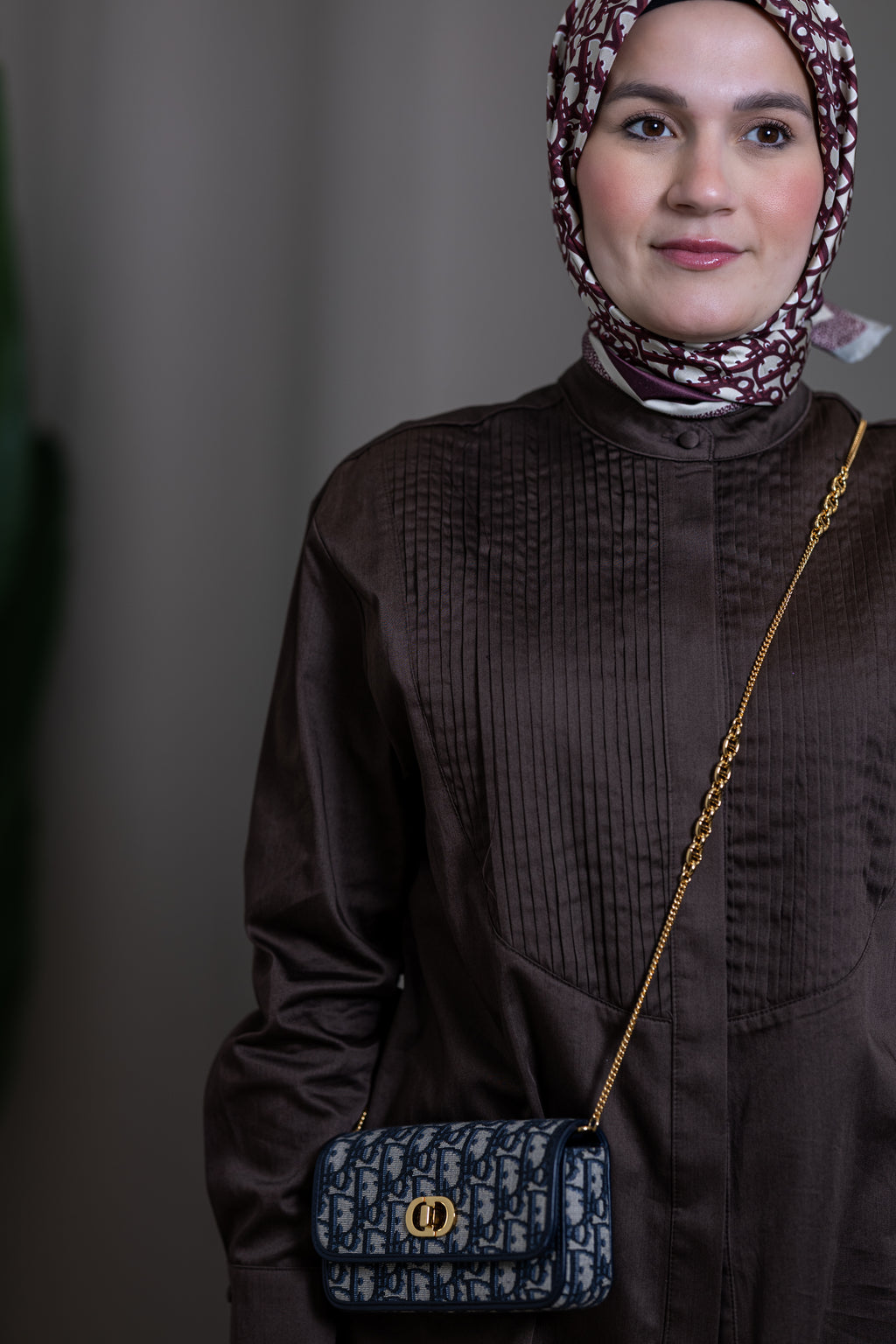 Ensemble chemise plissée et pantalon large marron