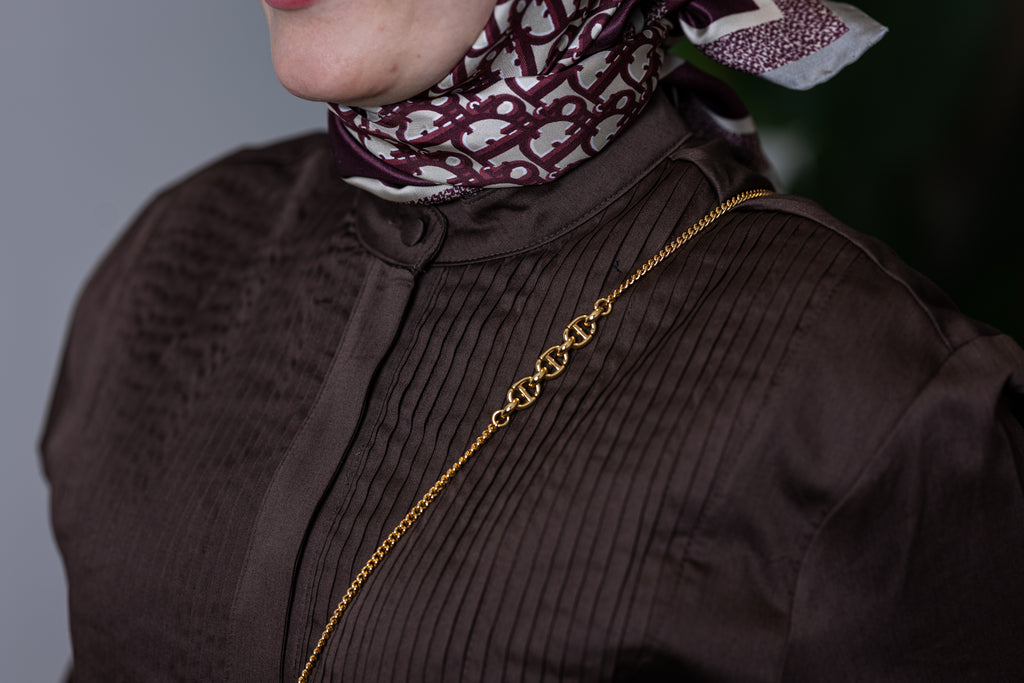 Ensemble chemise plissée et pantalon large marron