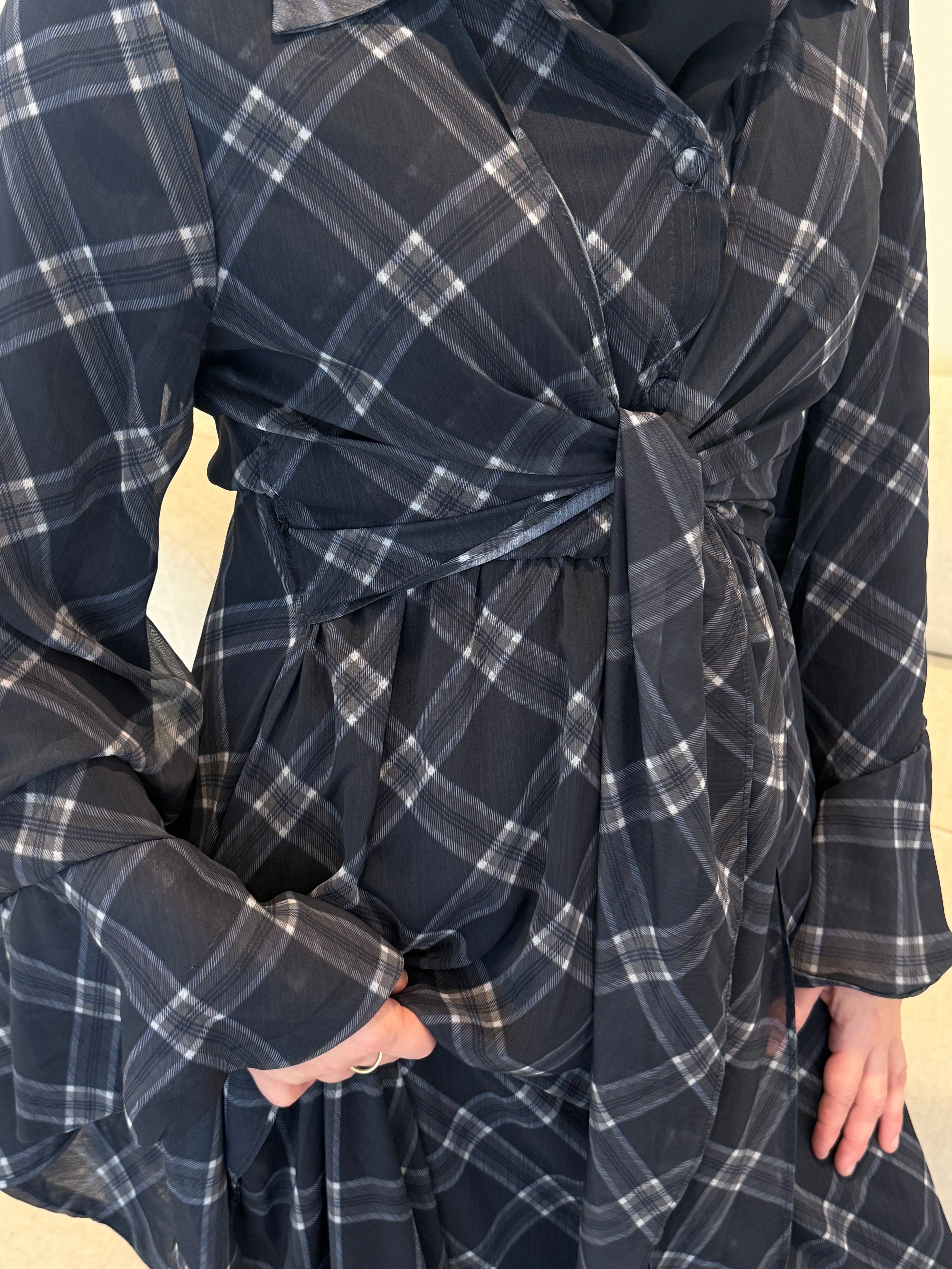 Robe en chiffon à manches volantées